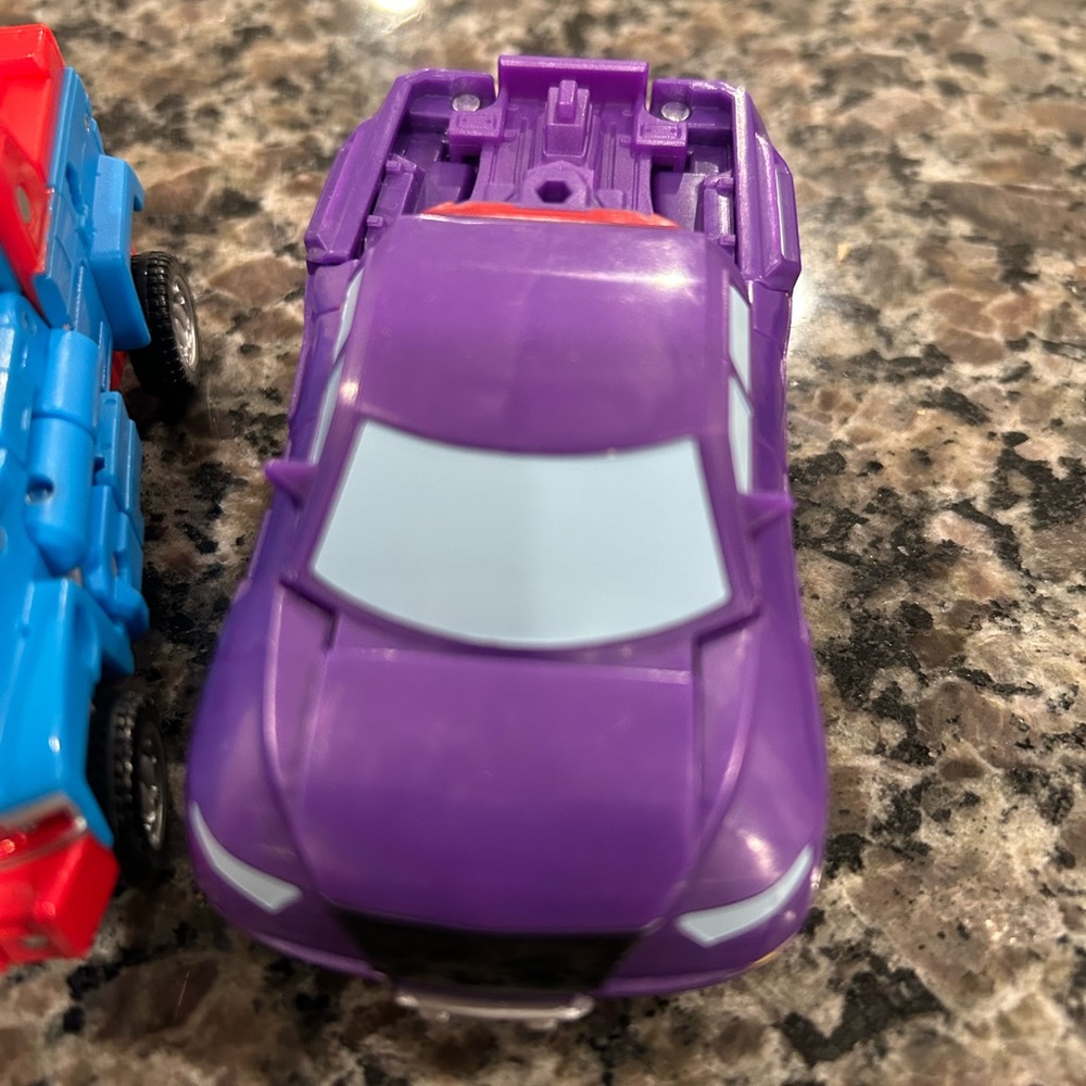 Today’s deal-Transformers Action Figure Vehicles Lot of 4 – Hasbro Characters - Picture 5 of 6